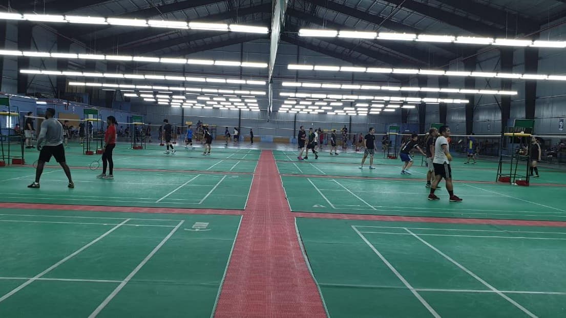Badminton Court Rates in Kota Kinabalu 2026: RM18 to RM40 an Hour, and Why Many KK Halls Hide Their Price in an App