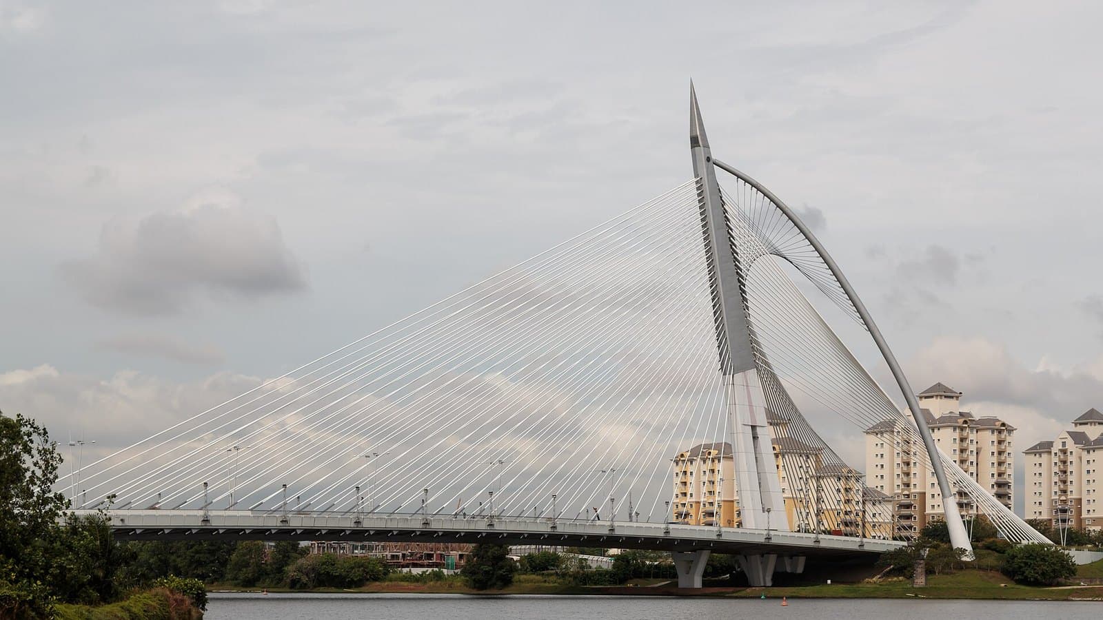 7 Best Spots for Cycling, Jogging & Outdoor Time in Putrajaya (2026)