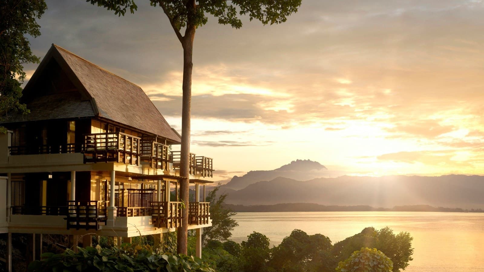 8 Best Waterfront & Boutique Hotels in Kota Kinabalu 2026