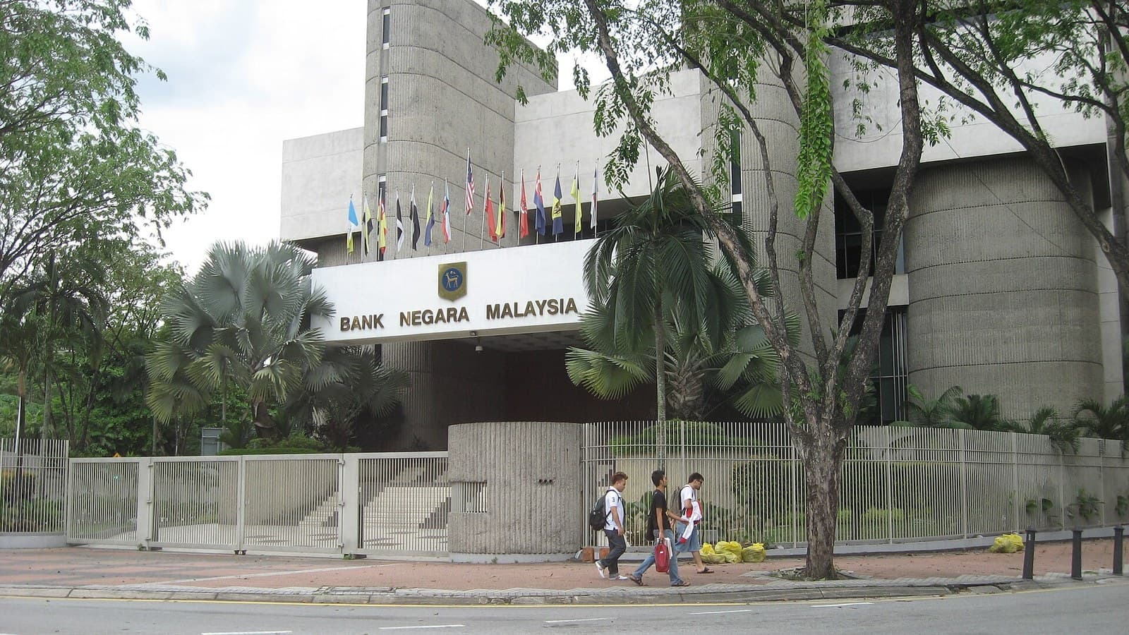 Checking Your Own Credit Report in 2026: The CCRIS That Costs Nothing, the RM27.90 That Repackages It, and Why Nobody Can Blacklist You