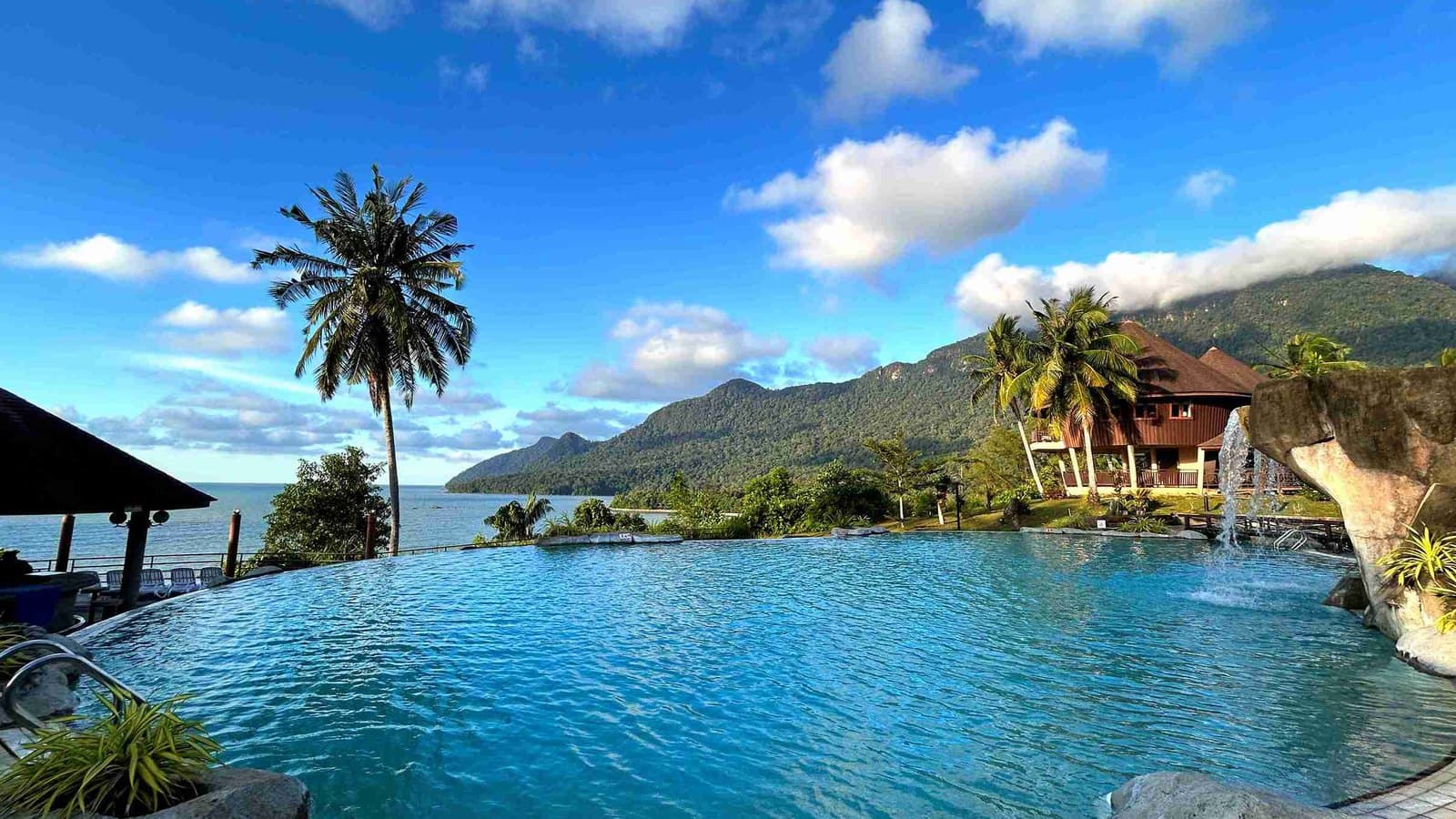 Damai Beach Resort Santubong Deals: RM240 Nett Weekday Stay, Saturday Bonfire BBQ and Dolphin Boat Tours