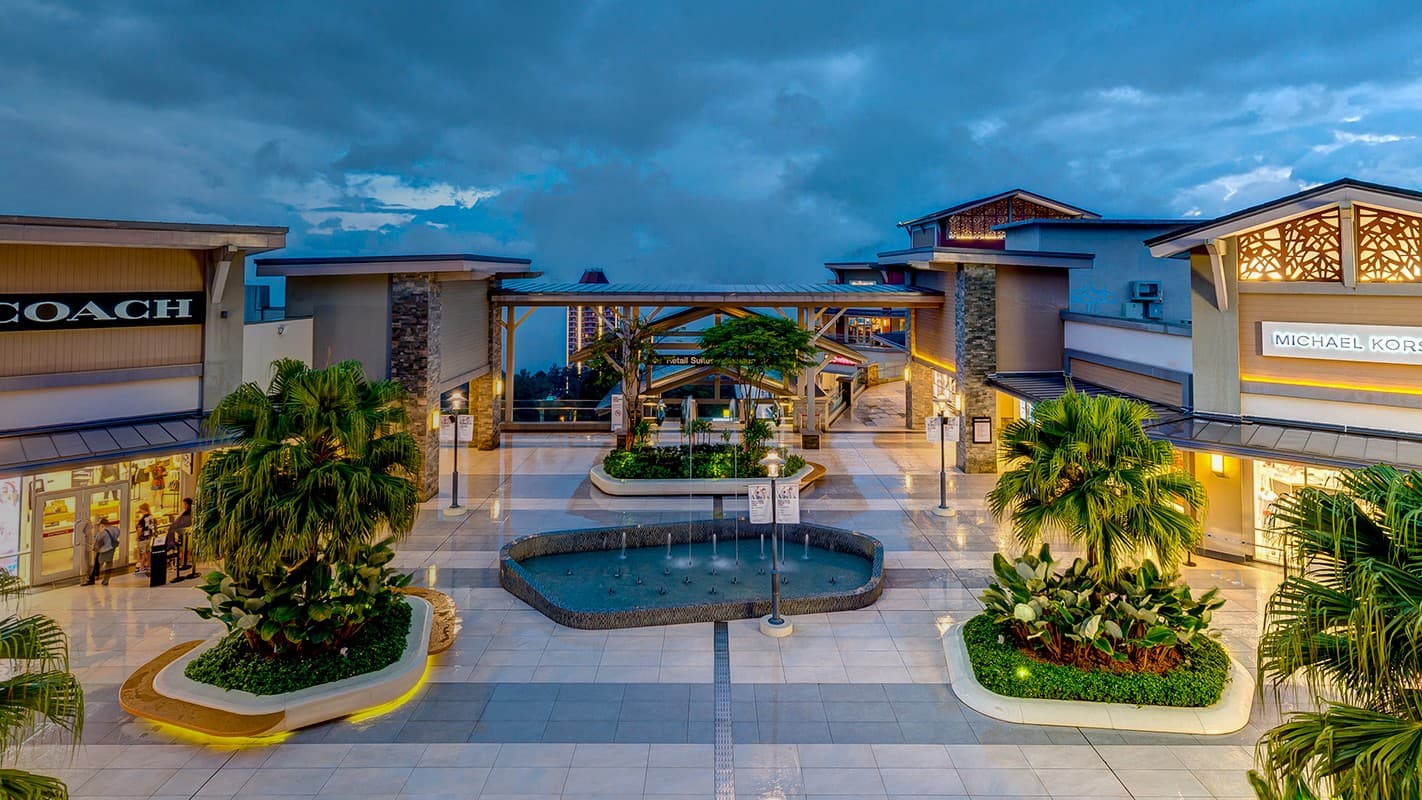 Genting Highlands Premium Outlets: RM600 of Shopping in a Day Buys a Genting SkyWorlds Ticket, RM200 Buys a Free Cable Car Ride (Till 30 Sep) - Plus Up to 65% Off, 28-30 Aug