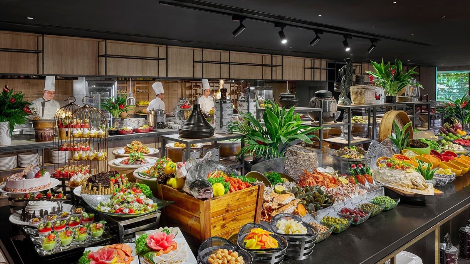 PARKROYAL Penang Buffets, Oct–Nov 2026: Deepavali Dinner Buy 1 Free 1 at RM188, Sunday Jazz RM168 for Two, Seafood Buffet 3rd Diner RM1