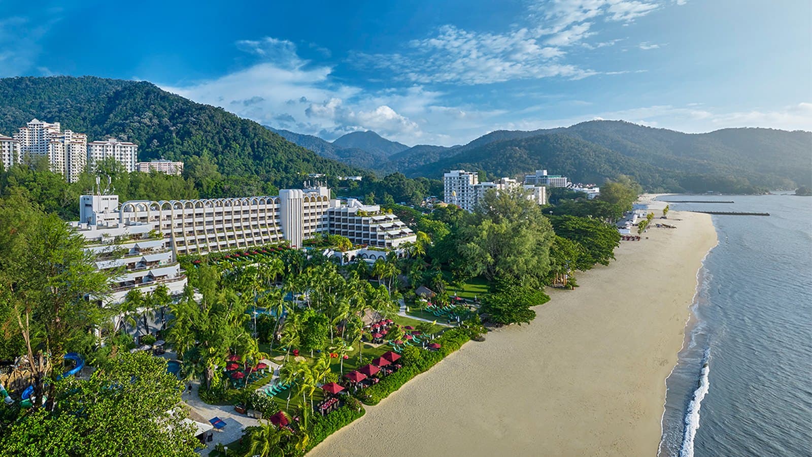 PARKROYAL Penang's Merdeka Buffet: Buy 1 Free 1 Brings a RM188 Beachfront Dinner Down to RM94 a Head (31 Aug Only)