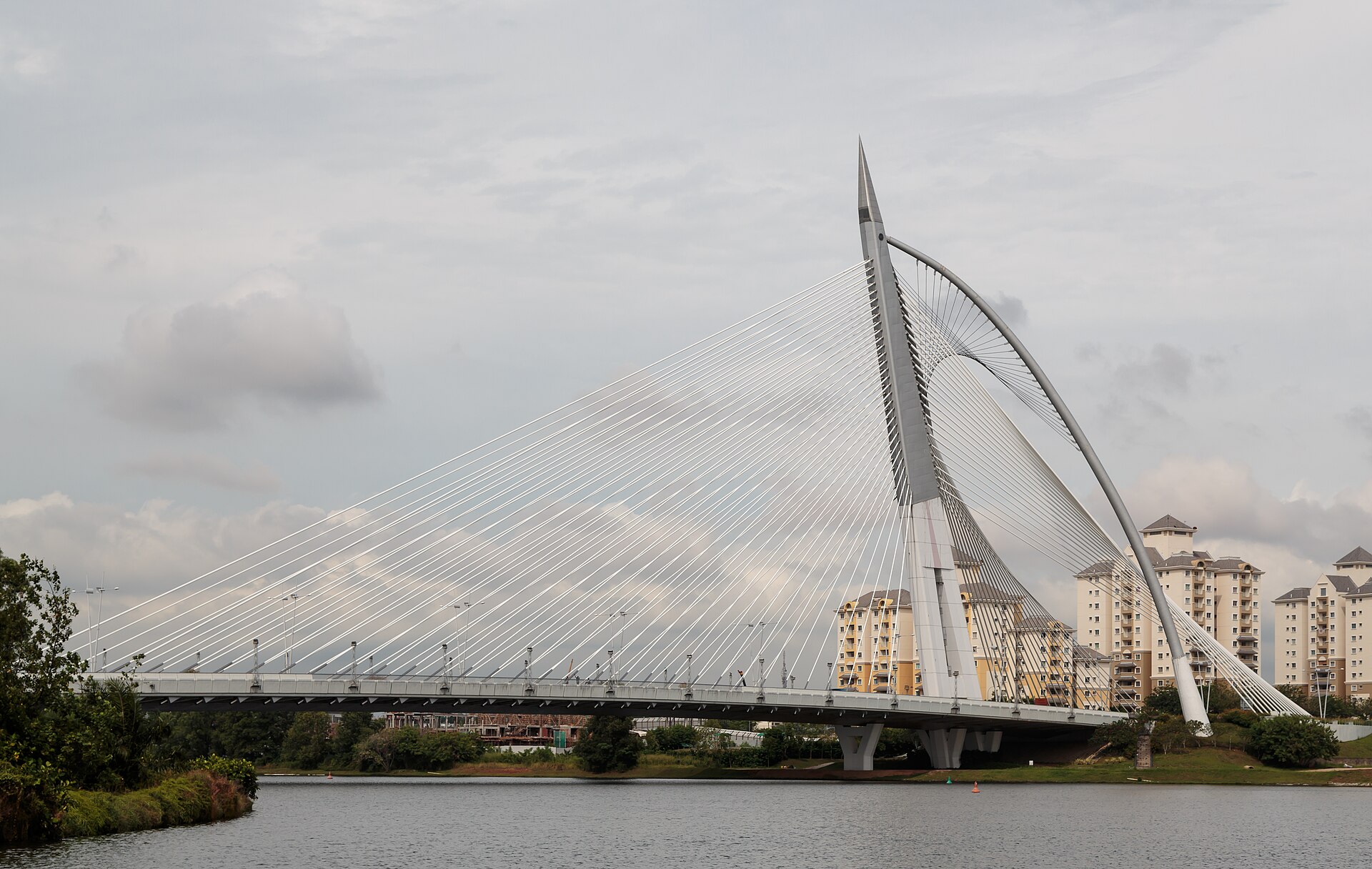 Seri Wawasan Bridge — landmark anchor for the longer cycling loop