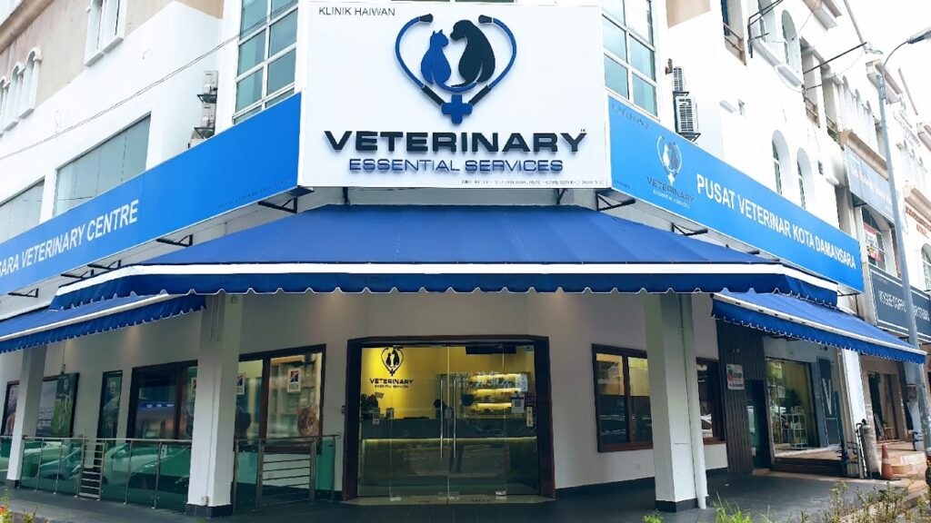 Vet Essential — Kota Damansara Veterinary Centre: open to 10pm on weekdays, and honest about the breaks