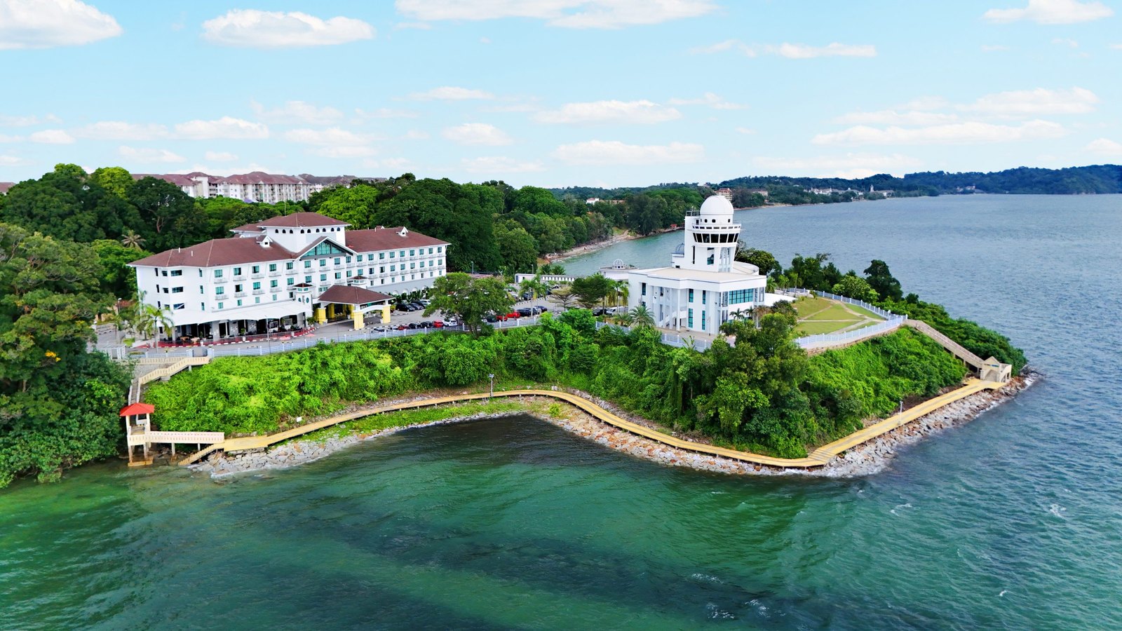 Klana Beach Resort — Batu 8, a children's slide and a 300-metre boardwalk