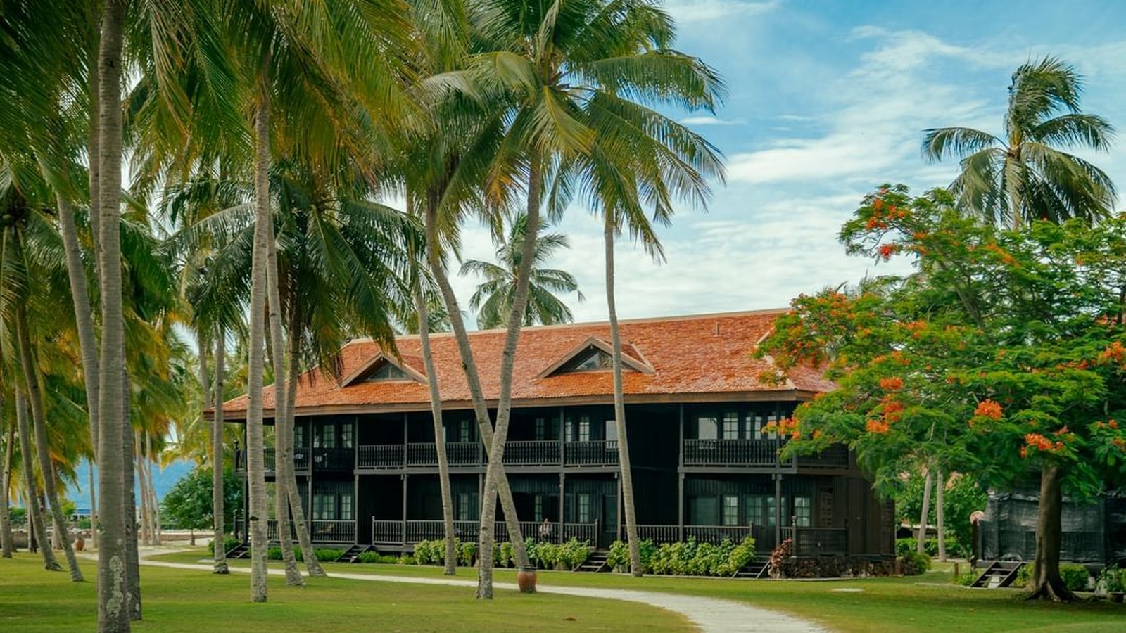Pelangi Beach Resort & Spa — Pantai Cenang