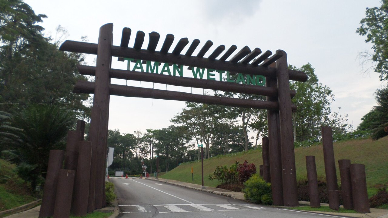 布城湿地公园(Putrajaya Wetlands Park)——平坦木栈道与单车租借