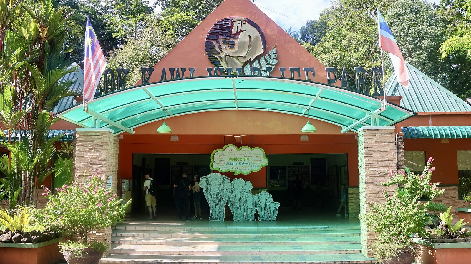 Lok Kawi Wildlife Park