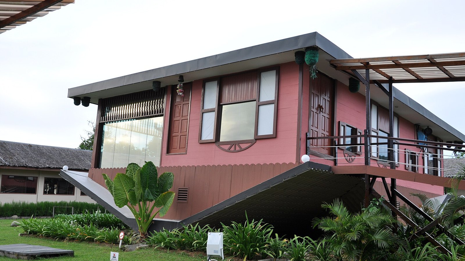 Rumah Terbalik — The Upside Down House of Borneo