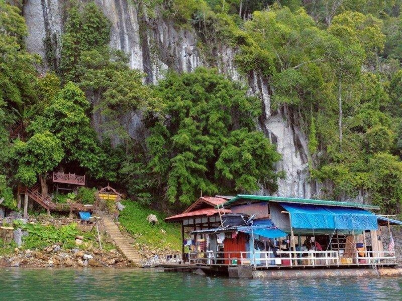 Gua Bewah Cave Exploration — Tasik Kenyir