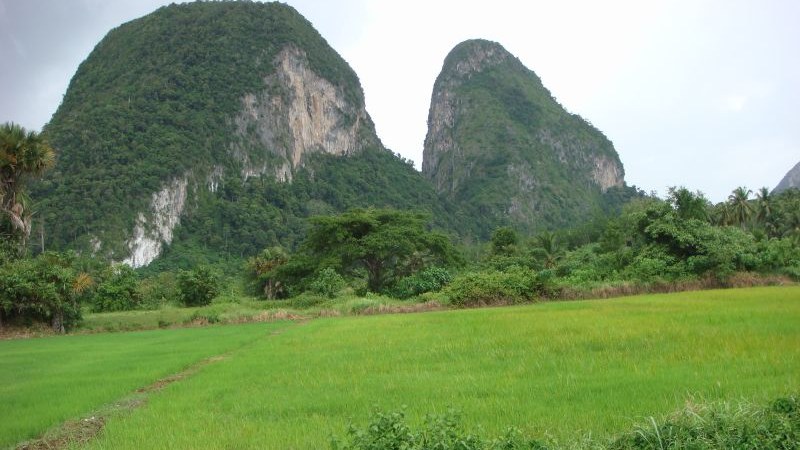 Bukit Keteri — rock-climbing hill with 50+ routes