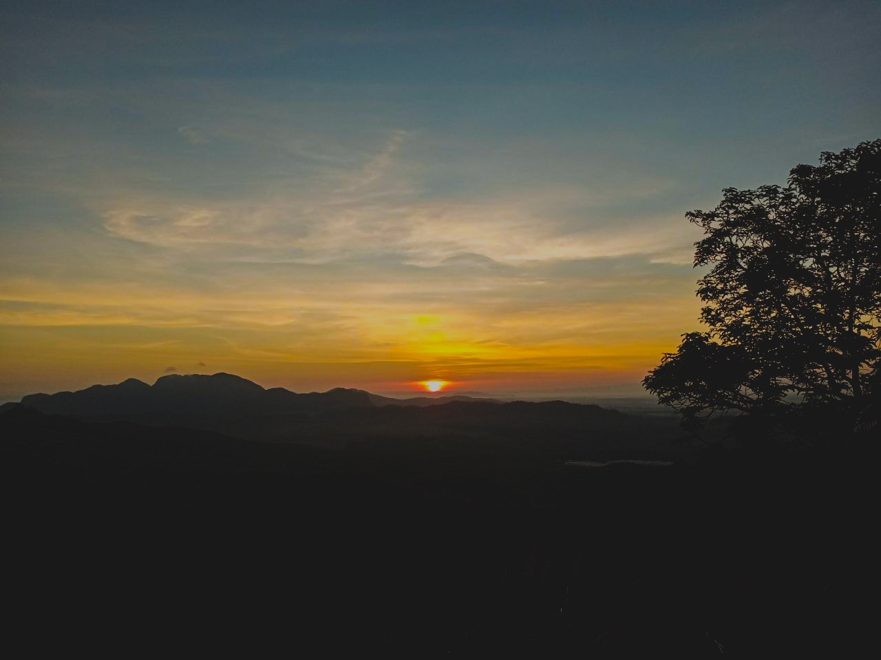 Perlis State Park — 5,000-hectare karst park on the Nakawan Range