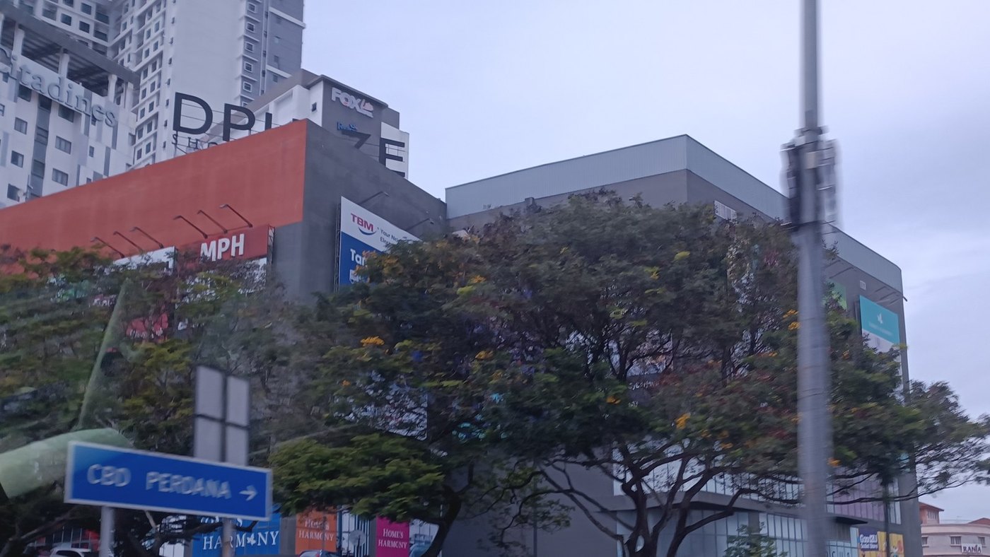 D'Pulze购物中心 — 赛城