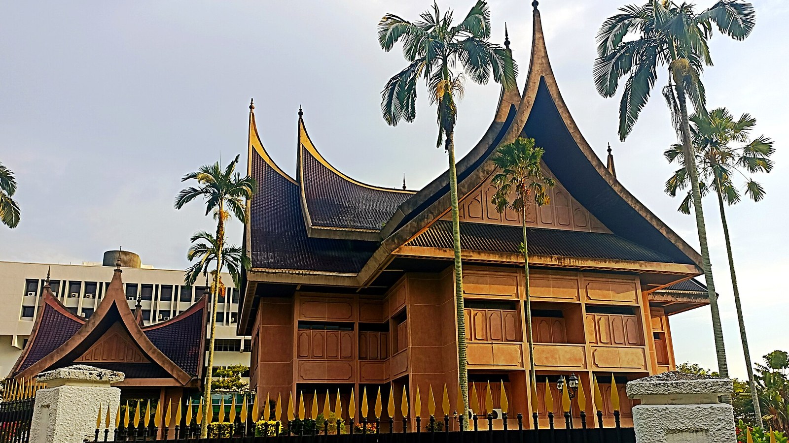 州务大厦(Wisma Negeri)