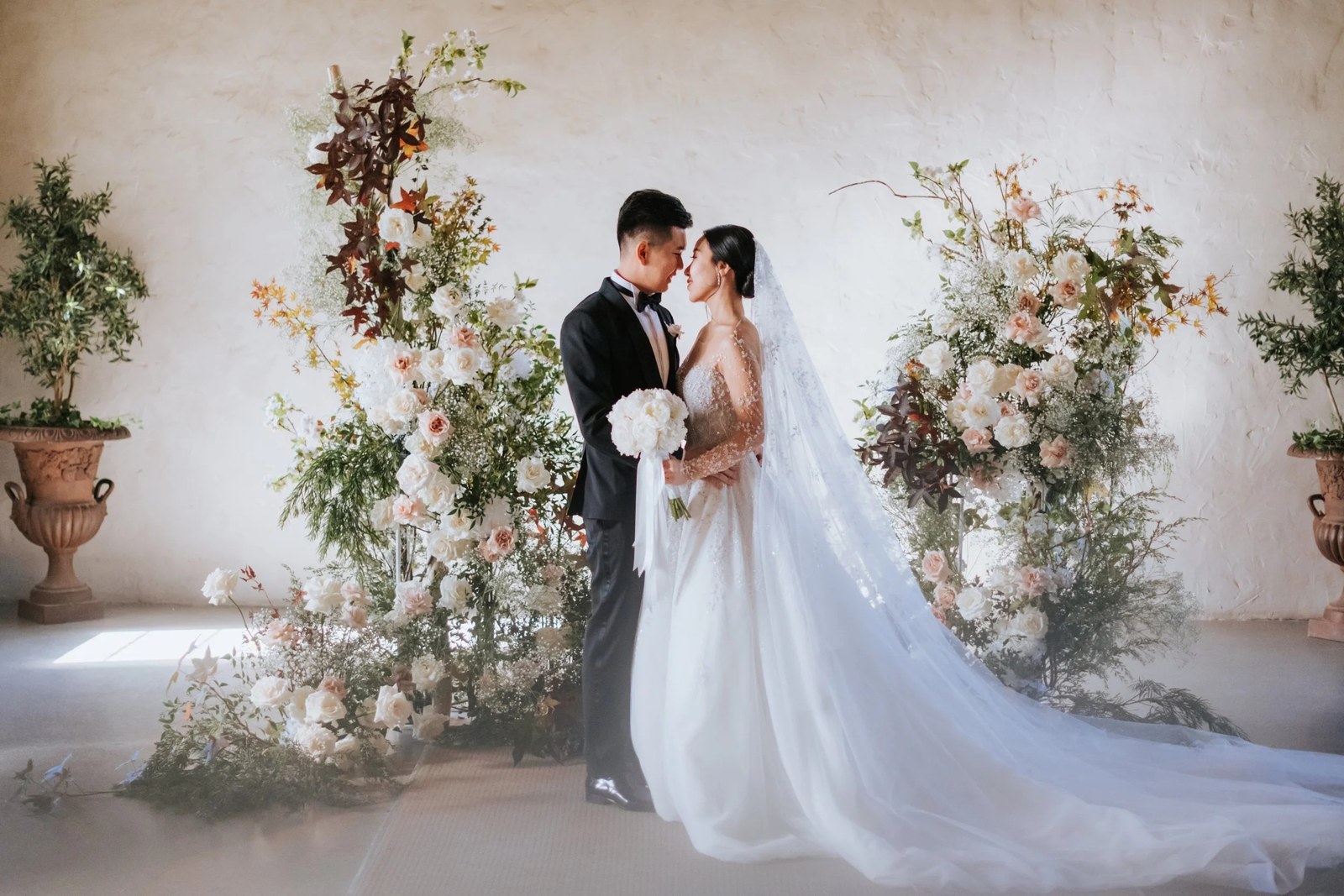 MunKeat Photography — fine-art destination wedding specialist and Leica Ambassador