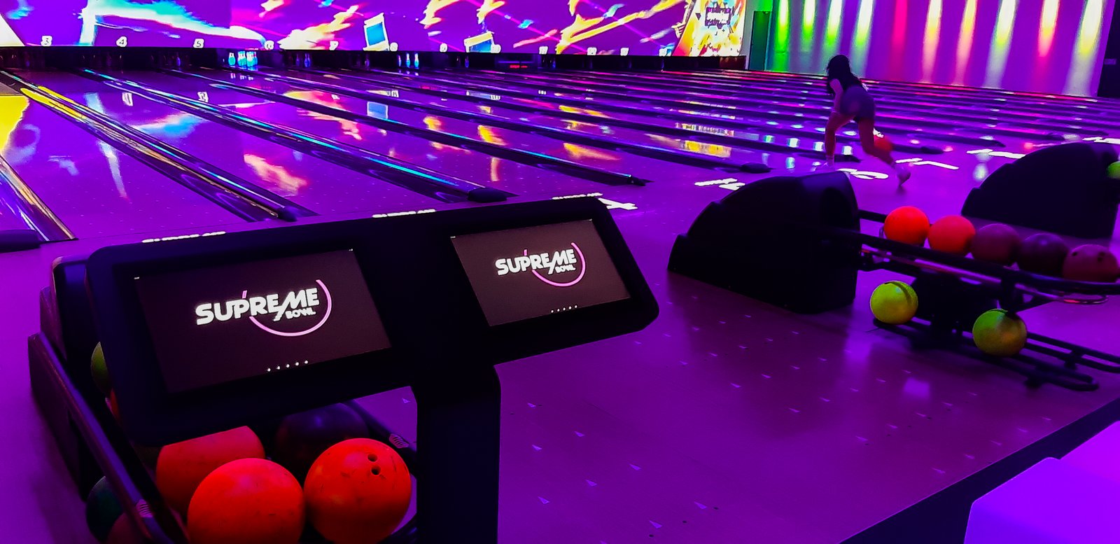 Supreme Cosmic Bowl, Mid Valley Megamall