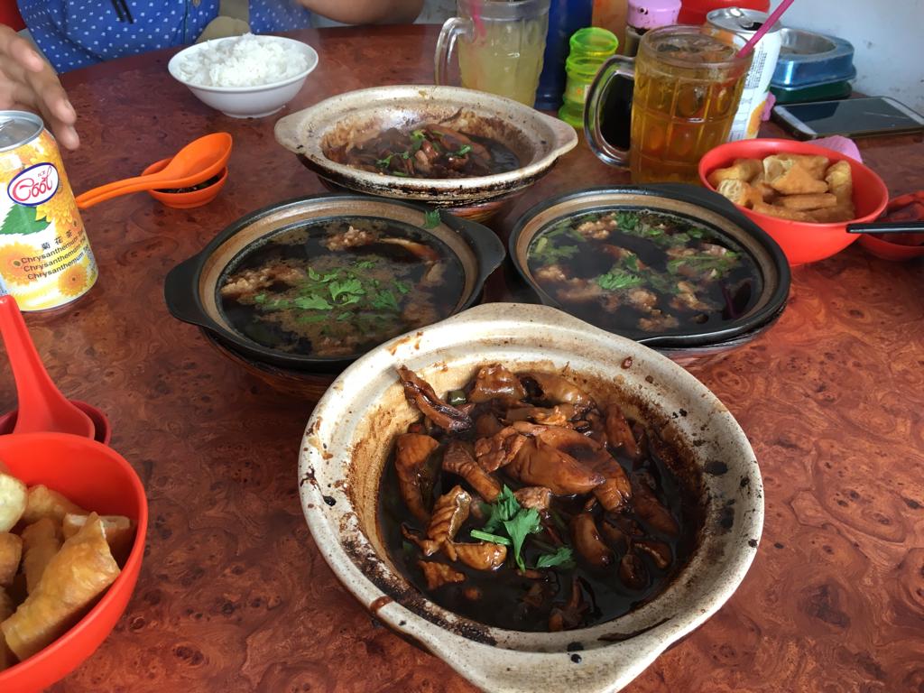 Seng Huat Bak Kut Teh (盛发桥底肉骨茶) — Under the Bridge, Klang, Since 1979