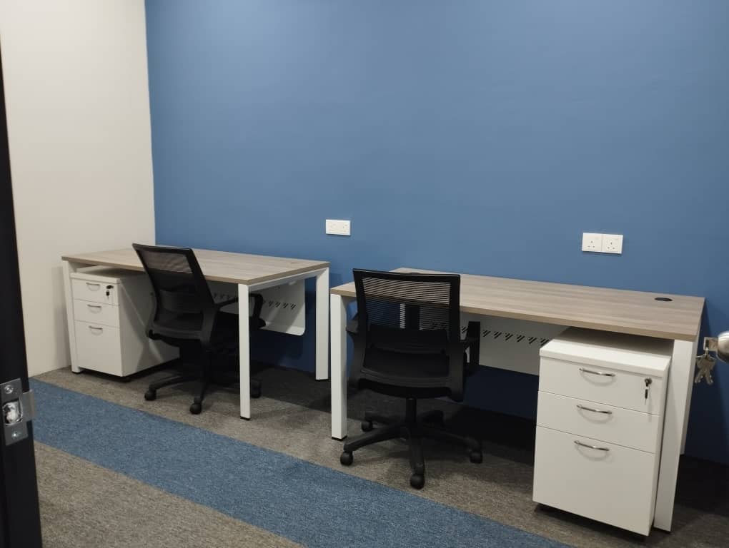 Top Office (ooooffice.com) — seven branches priced individually, on the page that isn't called Pricing
