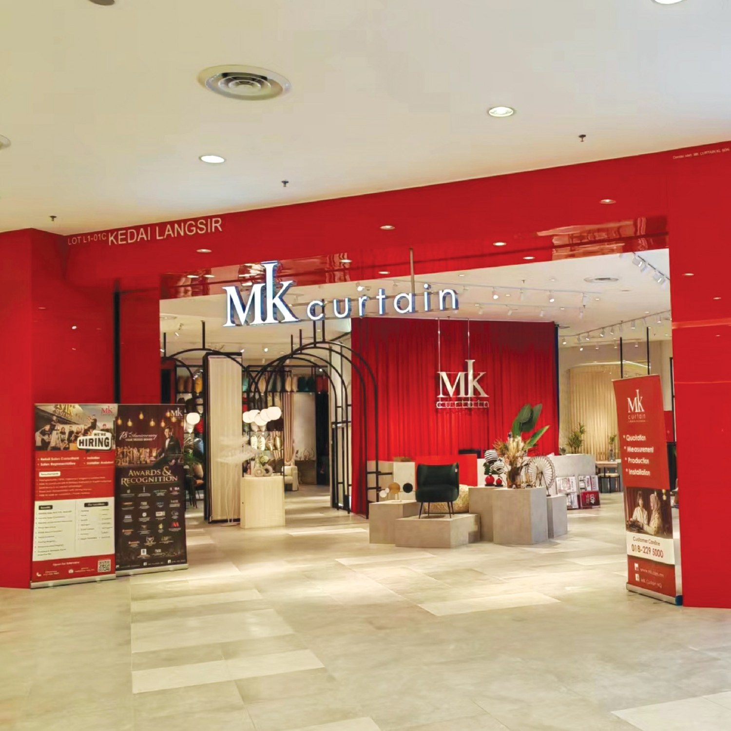 MK Curtain — the biggest retail chain, a 3-year warranty, and a store count that does not reconcile