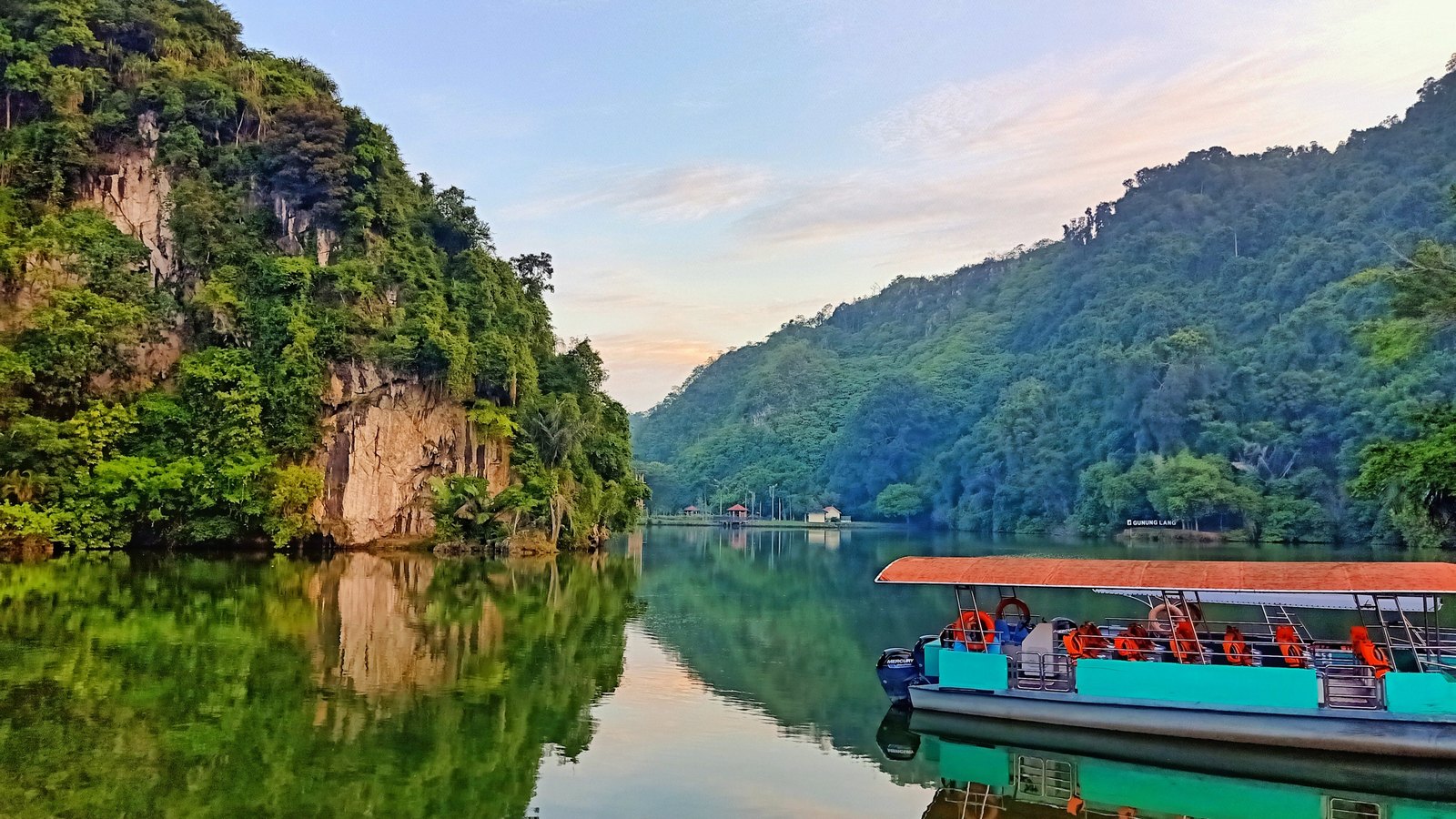 Gunung Lang Recreational Park — Jalan Damai