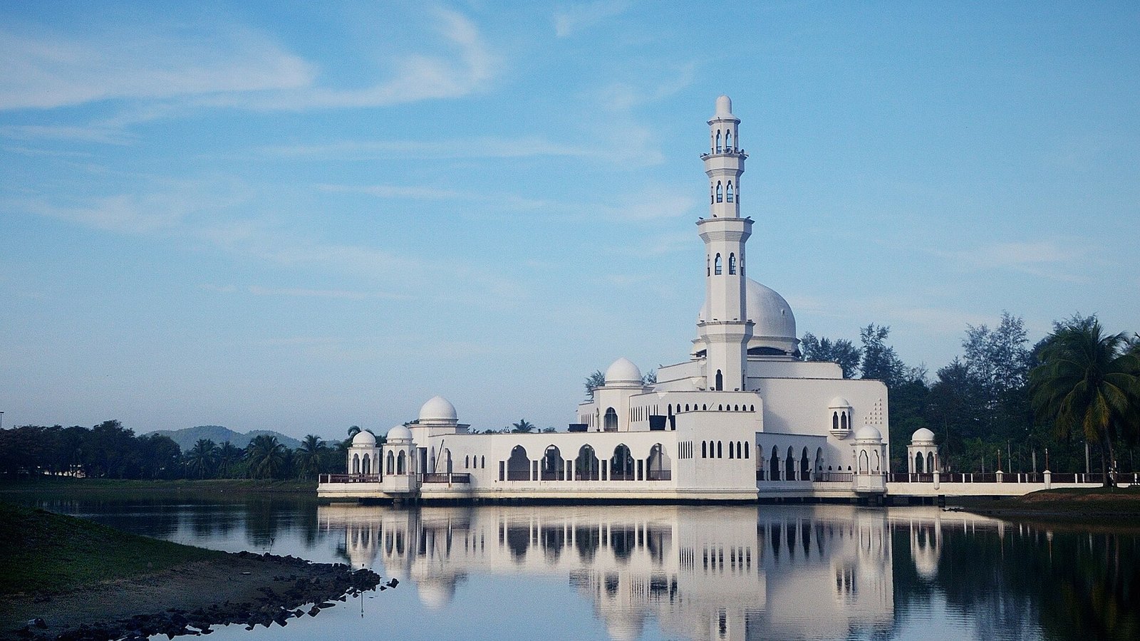 Floating Mosque (Masjid Tengku Tengah Zaharah), Kuala Ibai