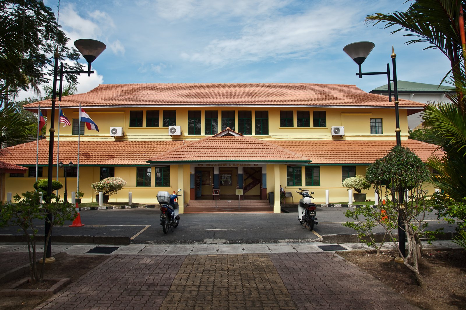 Labuan Museum — free, 707 exhibits, and the desk Labuan was signed over on