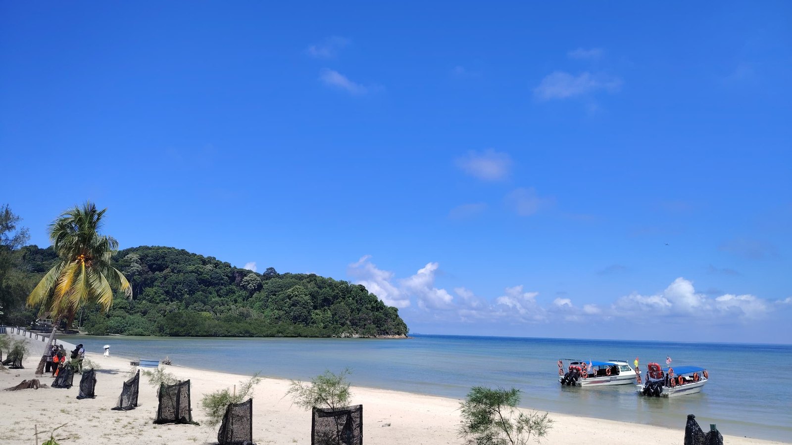 Blue Lagoon Beach (Tanjung Biru)