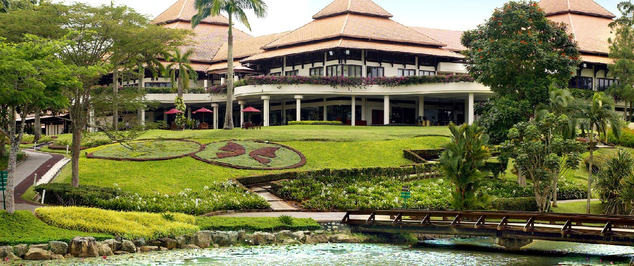 Palm Resort Golf & Country Club(士乃)