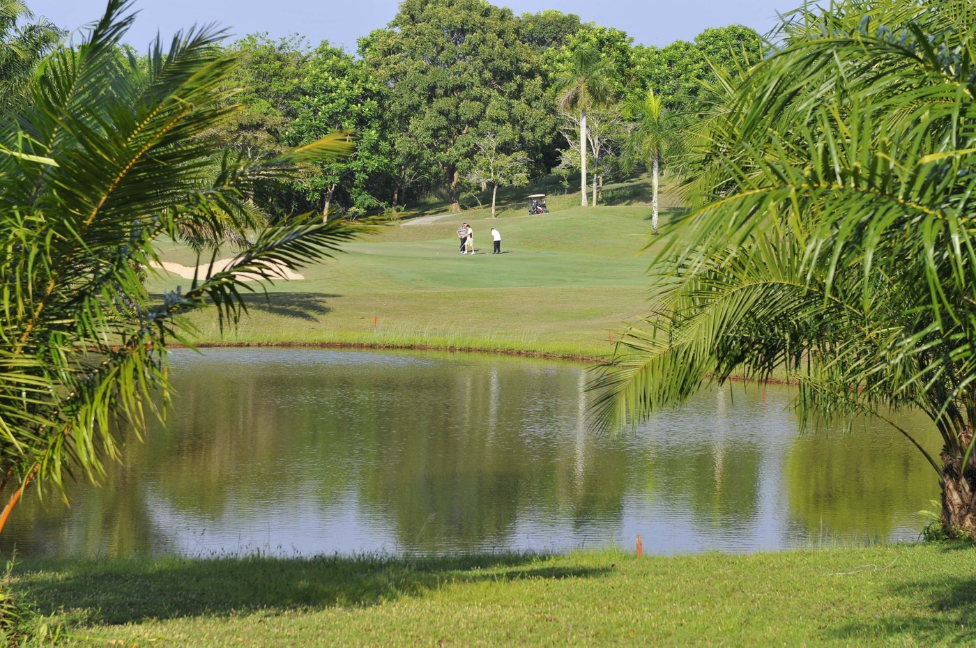 Damai Laut Golf & Country Club(红土坎)