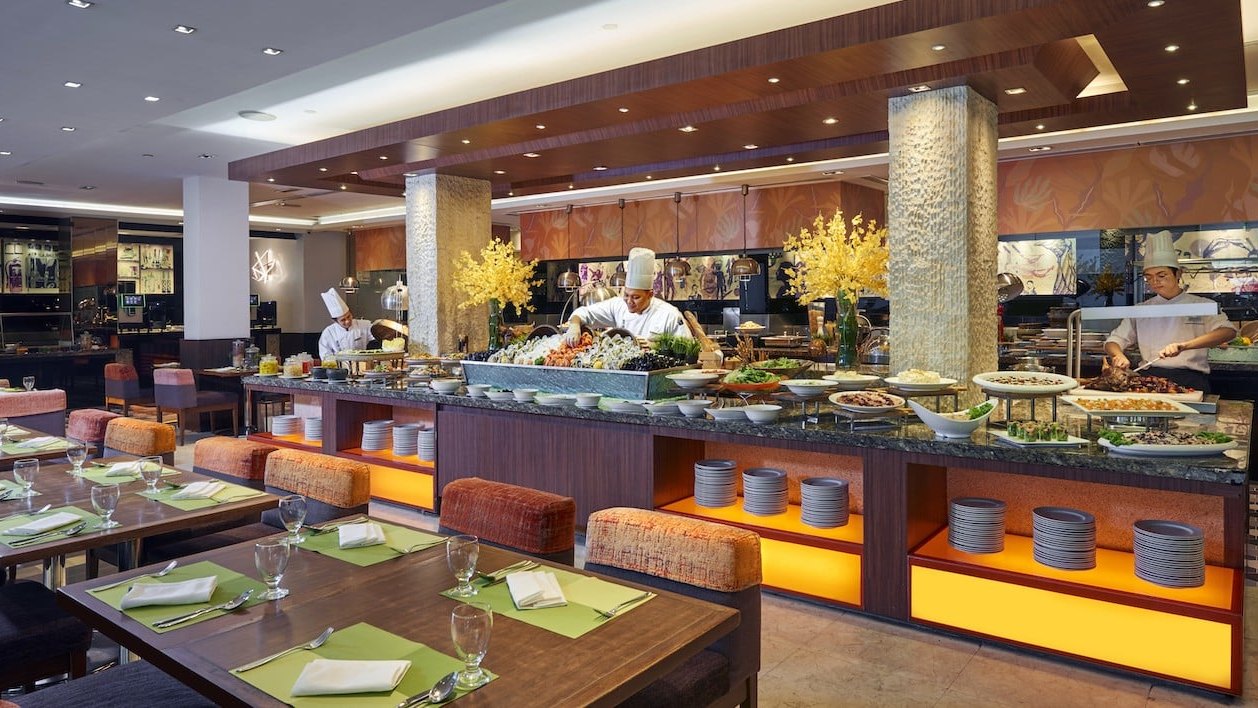 Melting Pot Café, Concorde Hotel Kuala Lumpur: a standing discount, and a festive buffet that costs more than the ordinary one