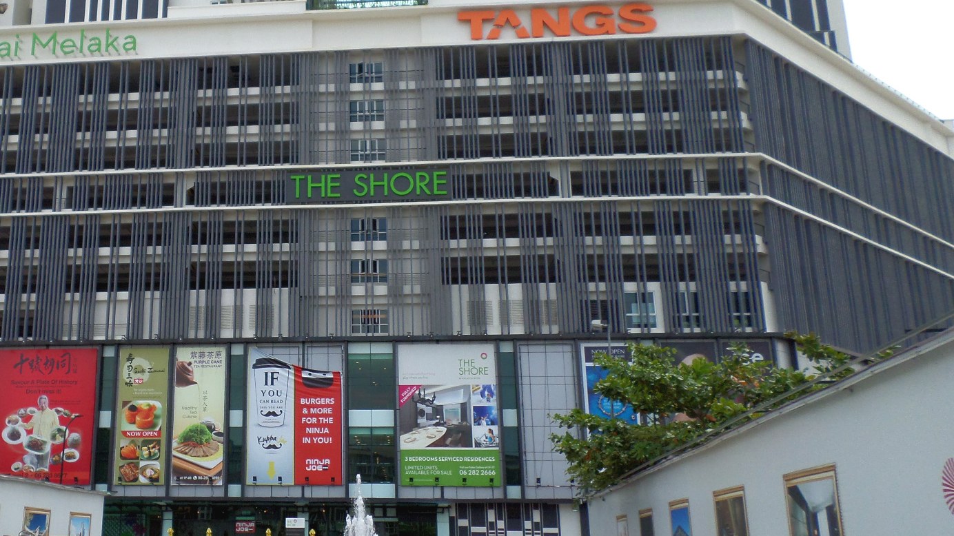 The Shore Oceanarium, Melaka River
