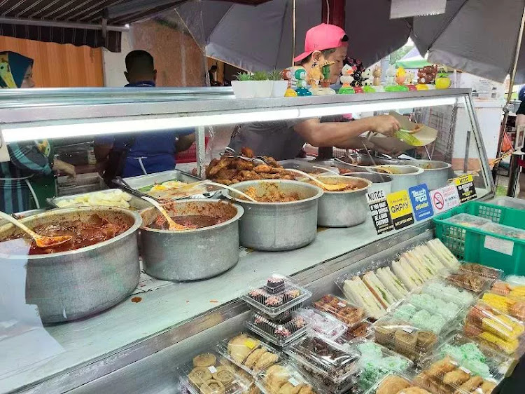 Nasi Lemak Mak Leha Since 1972