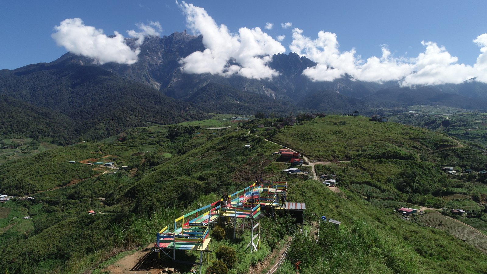 Sosodikon Hill: 400 metres, ten minutes, RM5, and no guide required