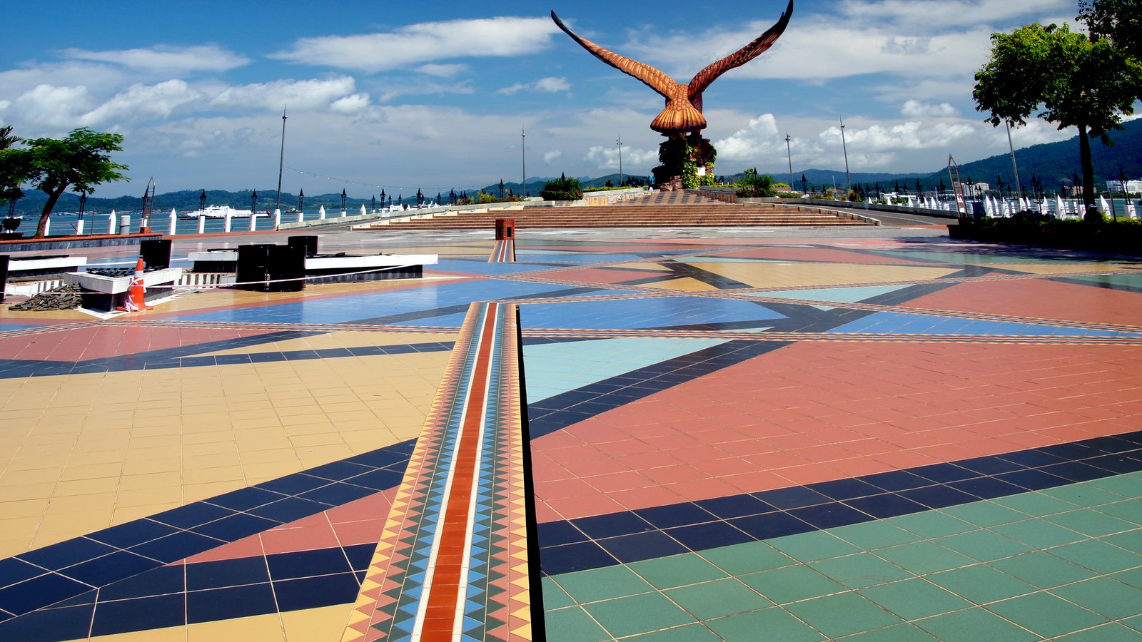 Eagle Square (Dataran Lang)