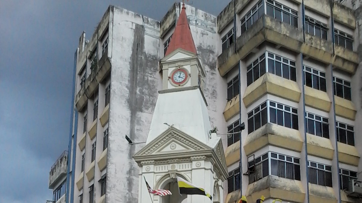 The old town core and the Clock Tower — a heritage grid you can walk in an hour