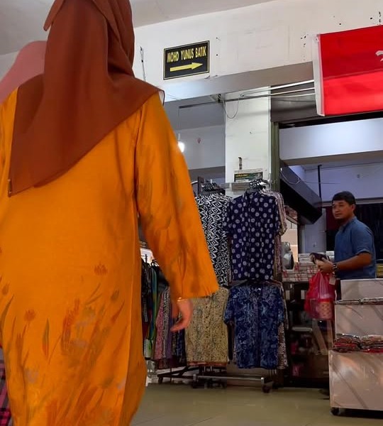 Bazar Buluh Kubu — Jalan Buluh Kubu (traders moving out for a 36-month rebuild)