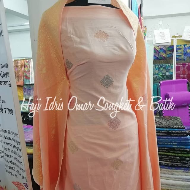 Haji Idris Omar Songket & Batik — Jalan Pantai Cahaya Bulan