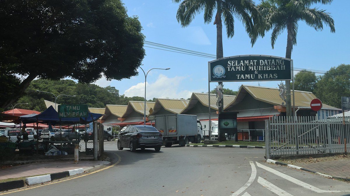 Tamu Muhibbah (Jalan Melayu): the Market the Interior Shops At